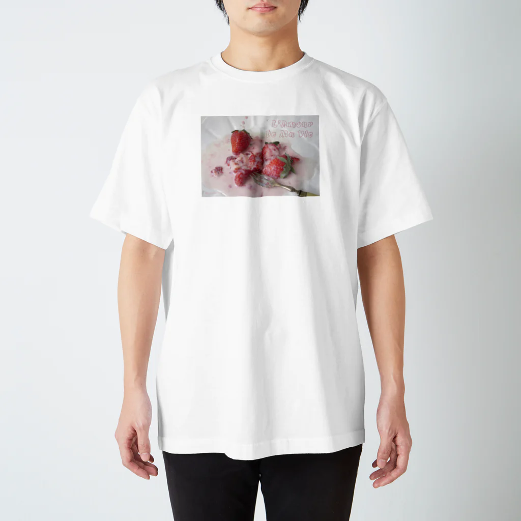 MICHU_COQUETTEのmilk in STRAWBERRY スタンダードTシャツ