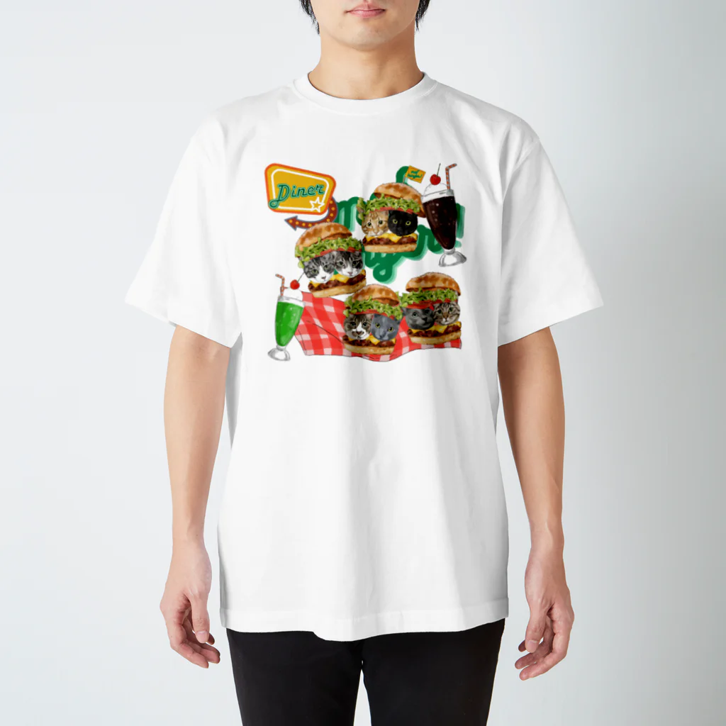 みきぞーん｜保護猫 ミッキー画伯と肉球とおともだちのmuchaguraainima hamburger スタンダードTシャツ