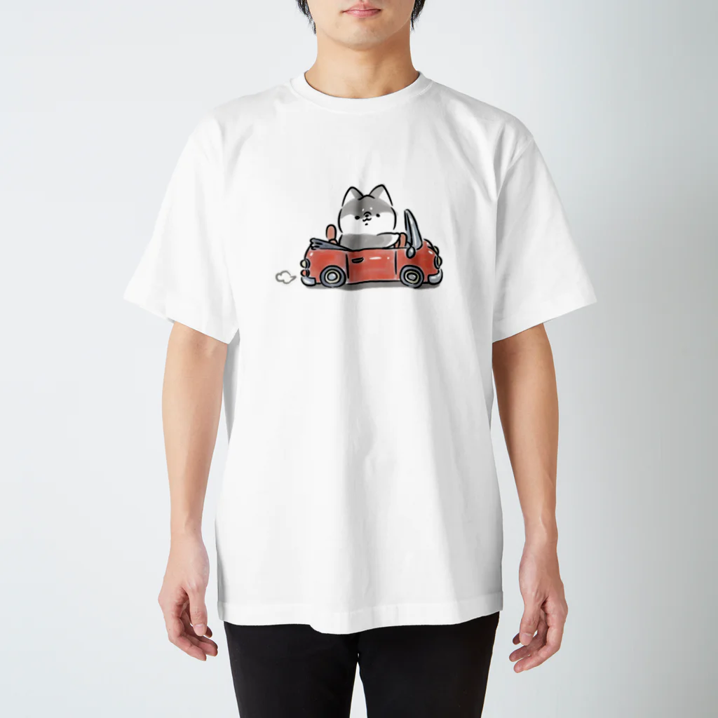 ほんわかしばいぬのほんわか黒しば(ドライブ) Regular Fit T-Shirt