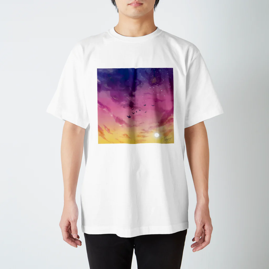 地球屋SUZURI店の黄昏空(ロゴ入り) Regular Fit T-Shirt