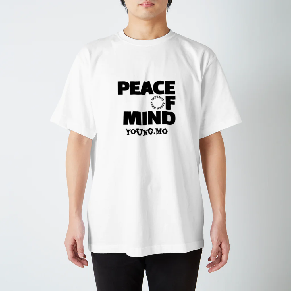 young.moのPEACE OF MIND WHITE Regular Fit T-Shirt