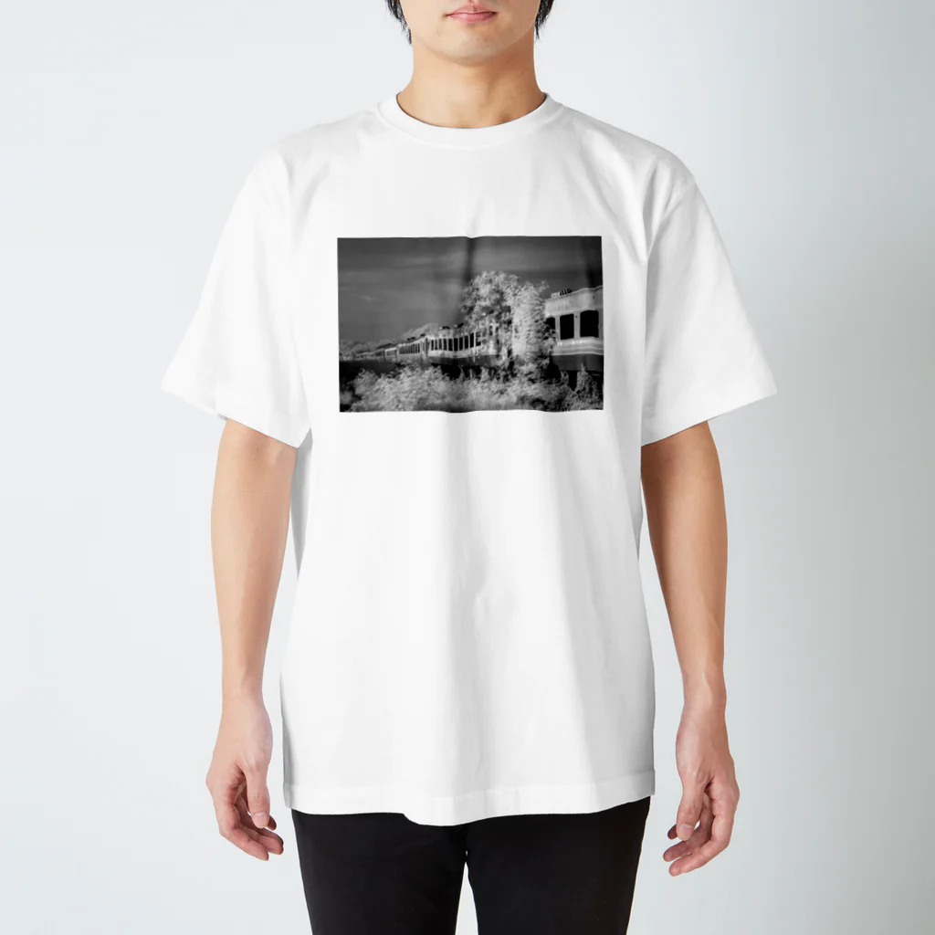 Second_Life_of_Railwaysのタイで朽ちて行くキハ58系と仲間たち スタンダードTシャツ