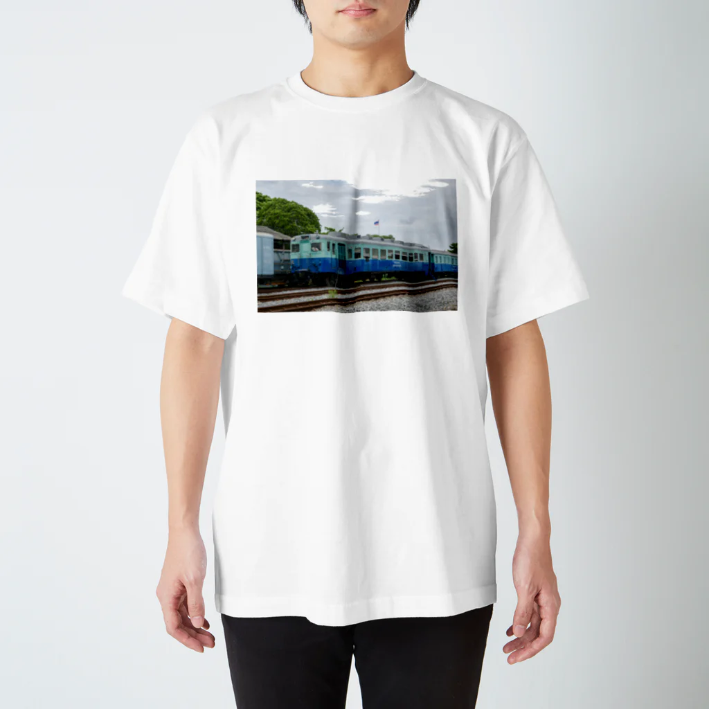 Second_Life_of_Railwaysの超貴重！タイ国鉄に残る現役のキハ５８系 スタンダードTシャツ