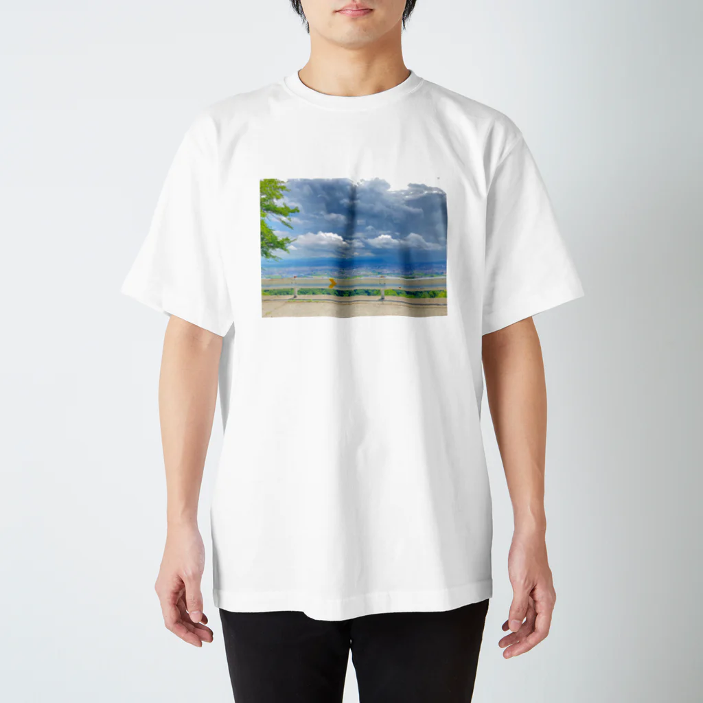 ヨシヨシの爽やかな夏空 Regular Fit T-Shirt