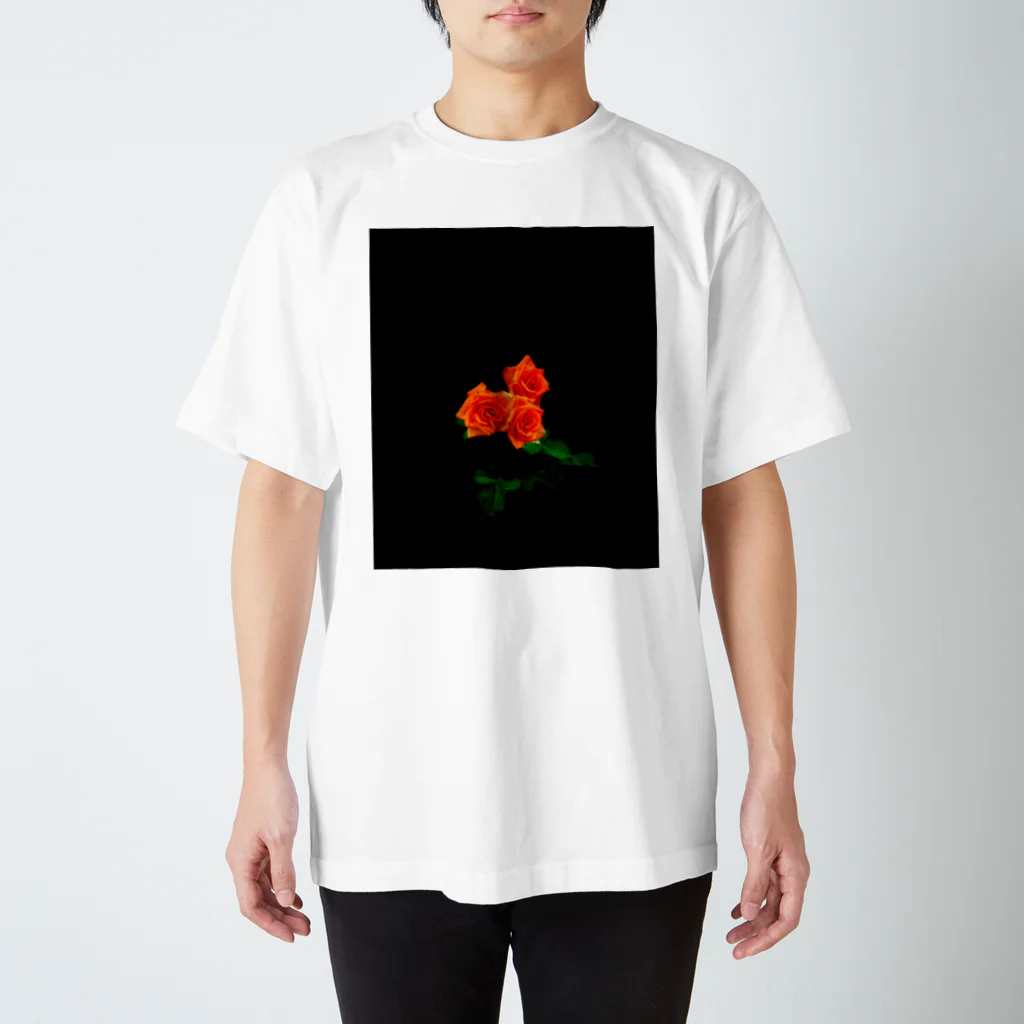 flower_design_hiroの元気と健やかさを与えてくれるオレンジ色のバラグッズ Regular Fit T-Shirt