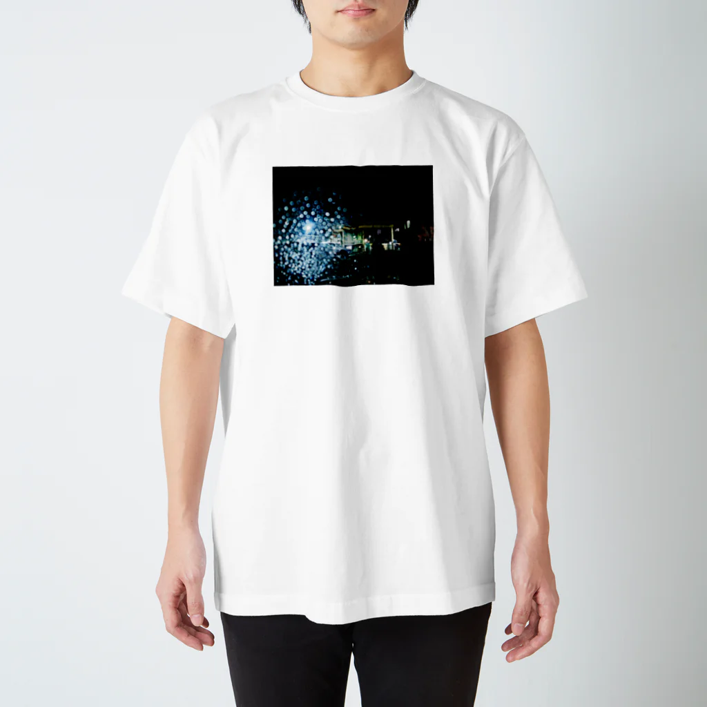 Yamatokuchiの雨の街　(夜) Regular Fit T-Shirt