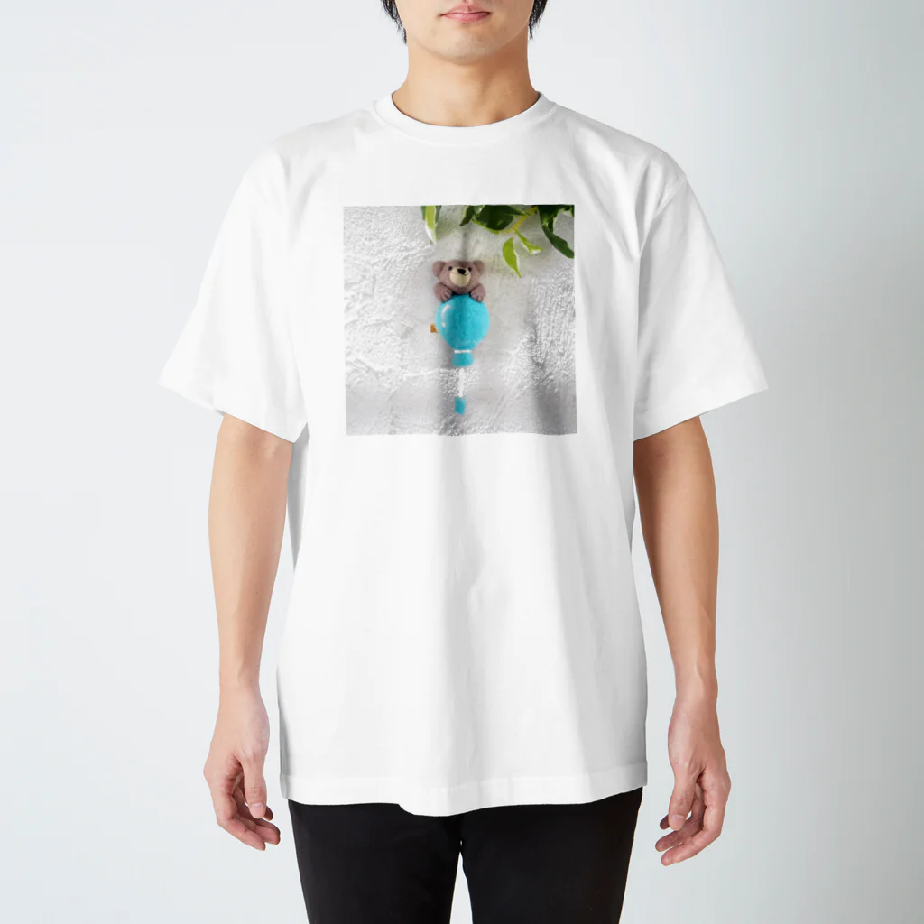 kumamia（くまみあ）のひょっこり！ふうせん（水色） Regular Fit T-Shirt