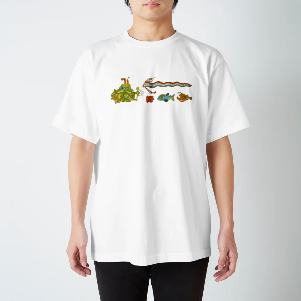 さちこの生物雑貨の追いかけるモッチ潜水艦 スタンダードTシャツ