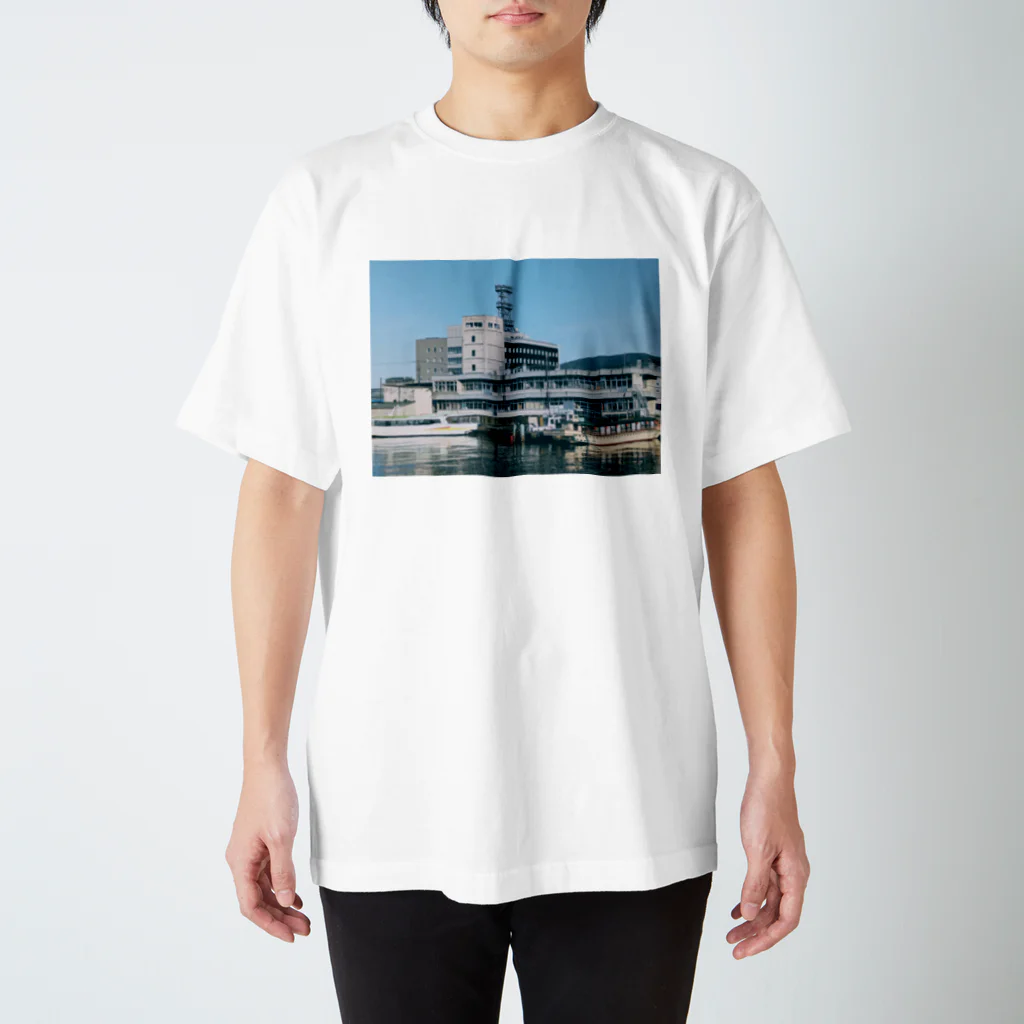 fuyunoebi-2948-5の港付近 Regular Fit T-Shirt