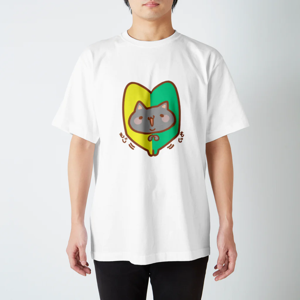 mai_illust_boxの初心者マーク（黒猫） Regular Fit T-Shirt