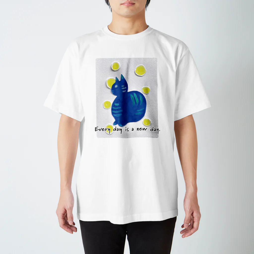 ぽぽっとツイてるのCat blue  Regular Fit T-Shirt