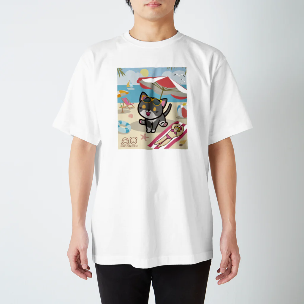 にこねこ【保護猫の保育園】のぴーたん海水浴Tシャツ Regular Fit T-Shirt