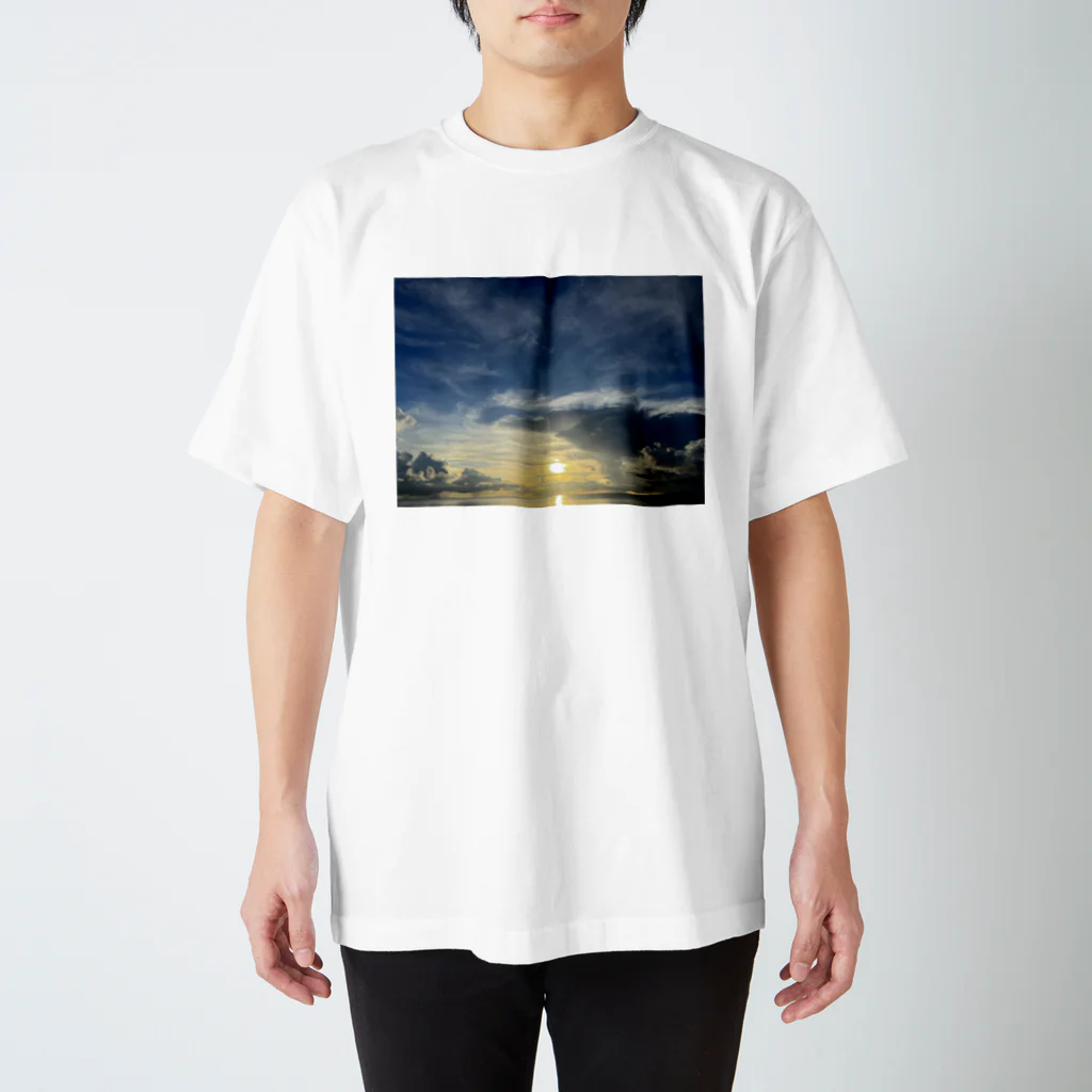 RIRIIの海 スタンダードTシャツ