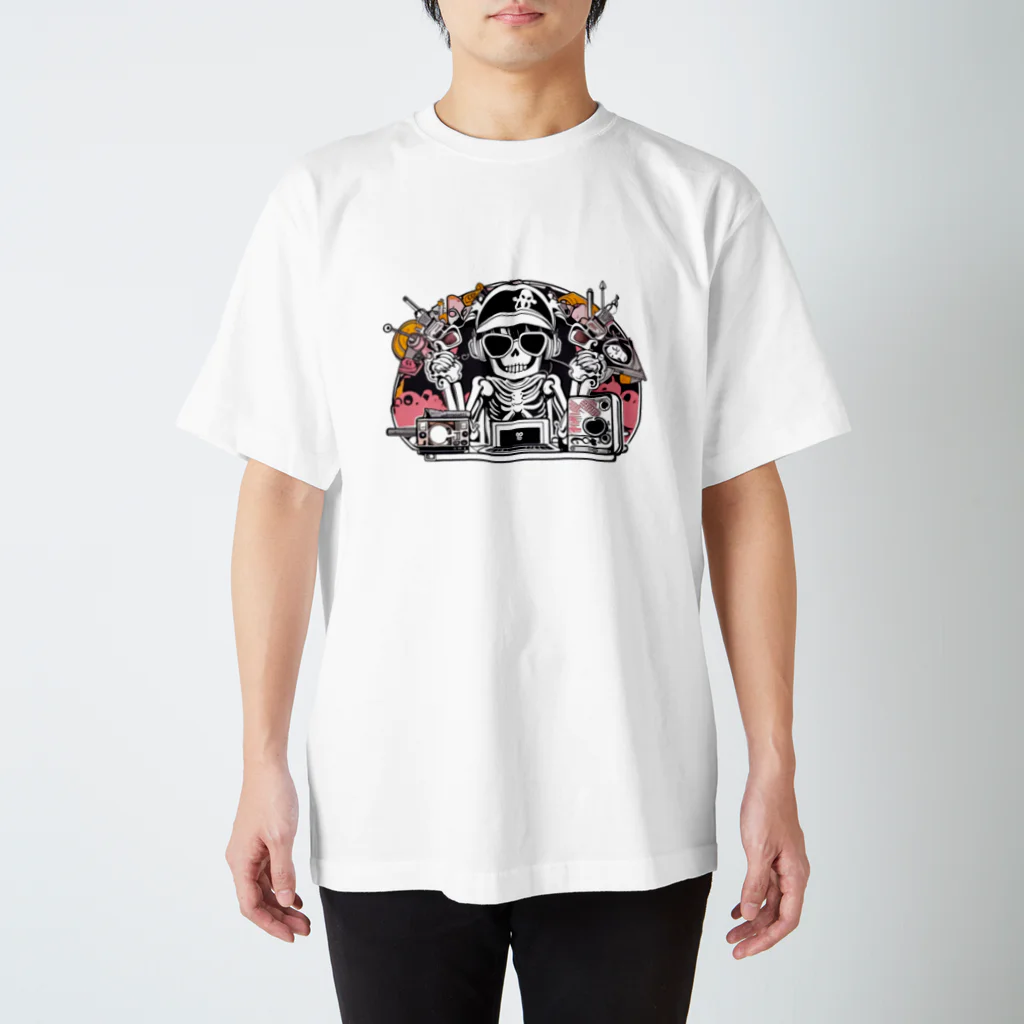 kare-kakifuraiのJUNK IS JUSTICE(ジャンクは正義) スタンダードTシャツ