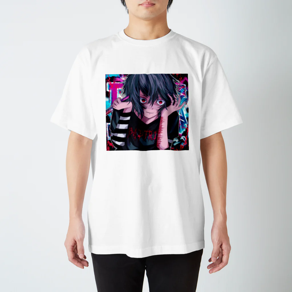 洗脳カルトランドのリスカくん Regular Fit T-Shirt