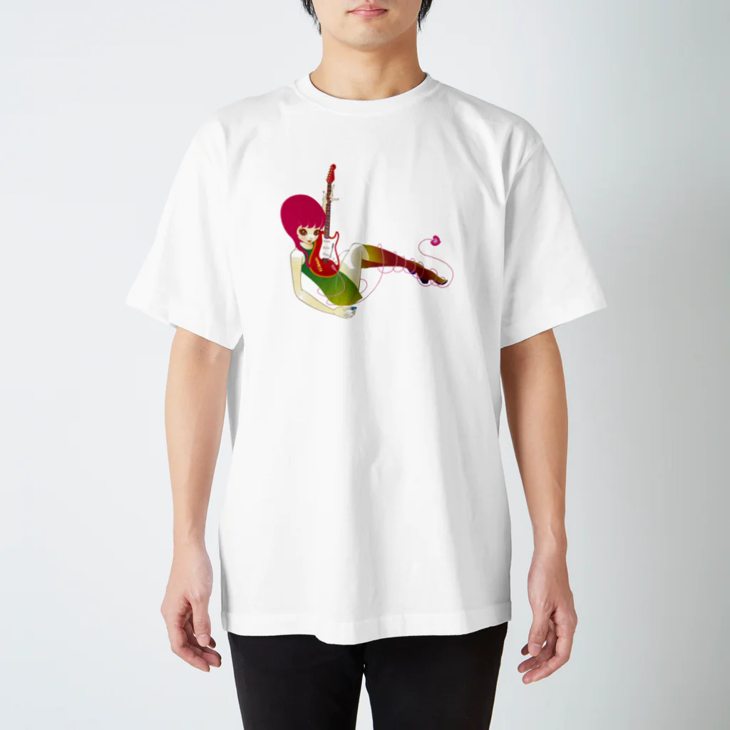 レトロイドのギターを持つ小悪魔 Regular Fit T-Shirt