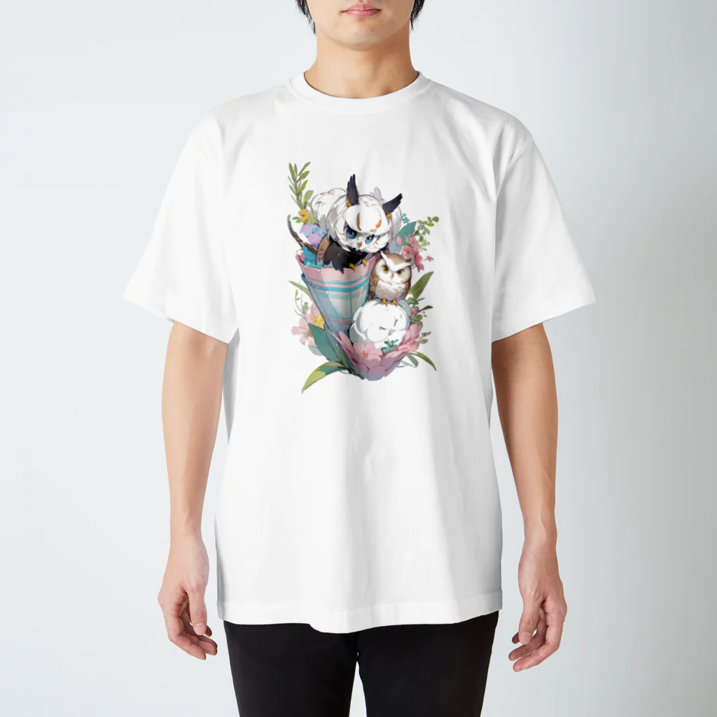 フクロウの森のお花フクロウ Regular Fit T-Shirt