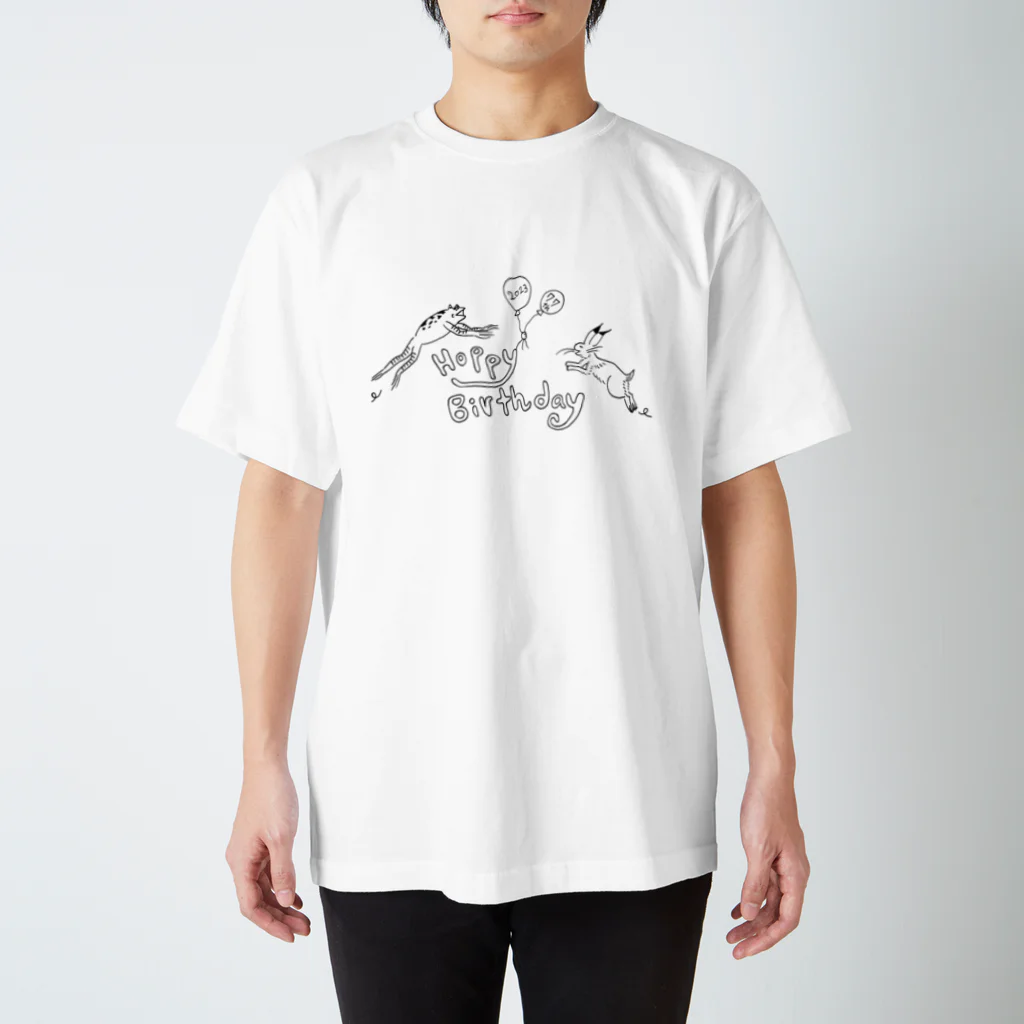 ミレニアルの流儀のHoppy Birthday Regular Fit T-Shirt