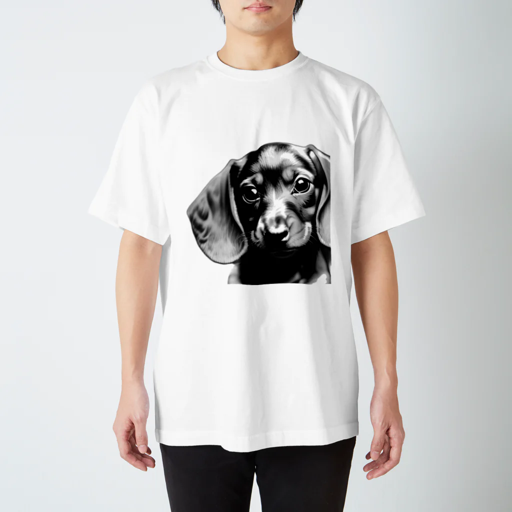 tanajun-junのかわいい子犬のミニチュアダックスフント Regular Fit T-Shirt