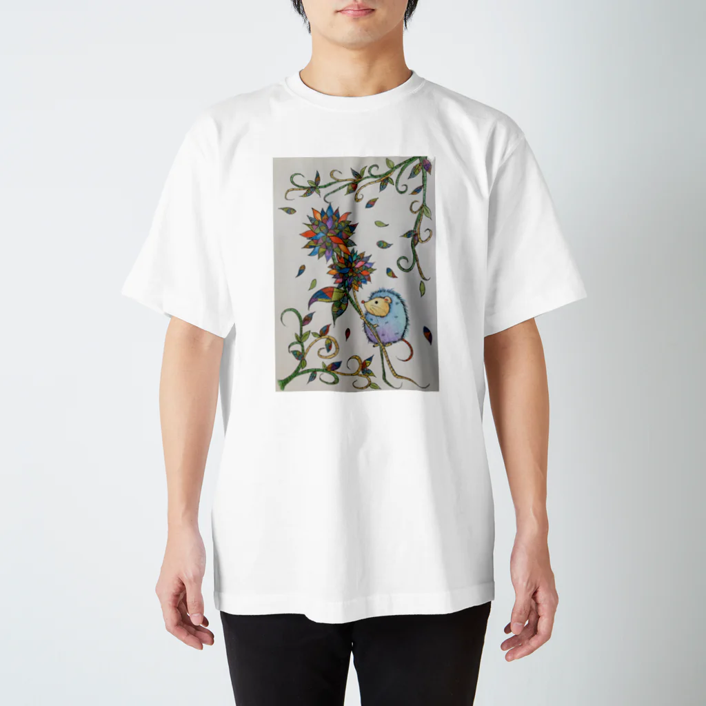 suuのカラフルな花とハリネズミ Regular Fit T-Shirt