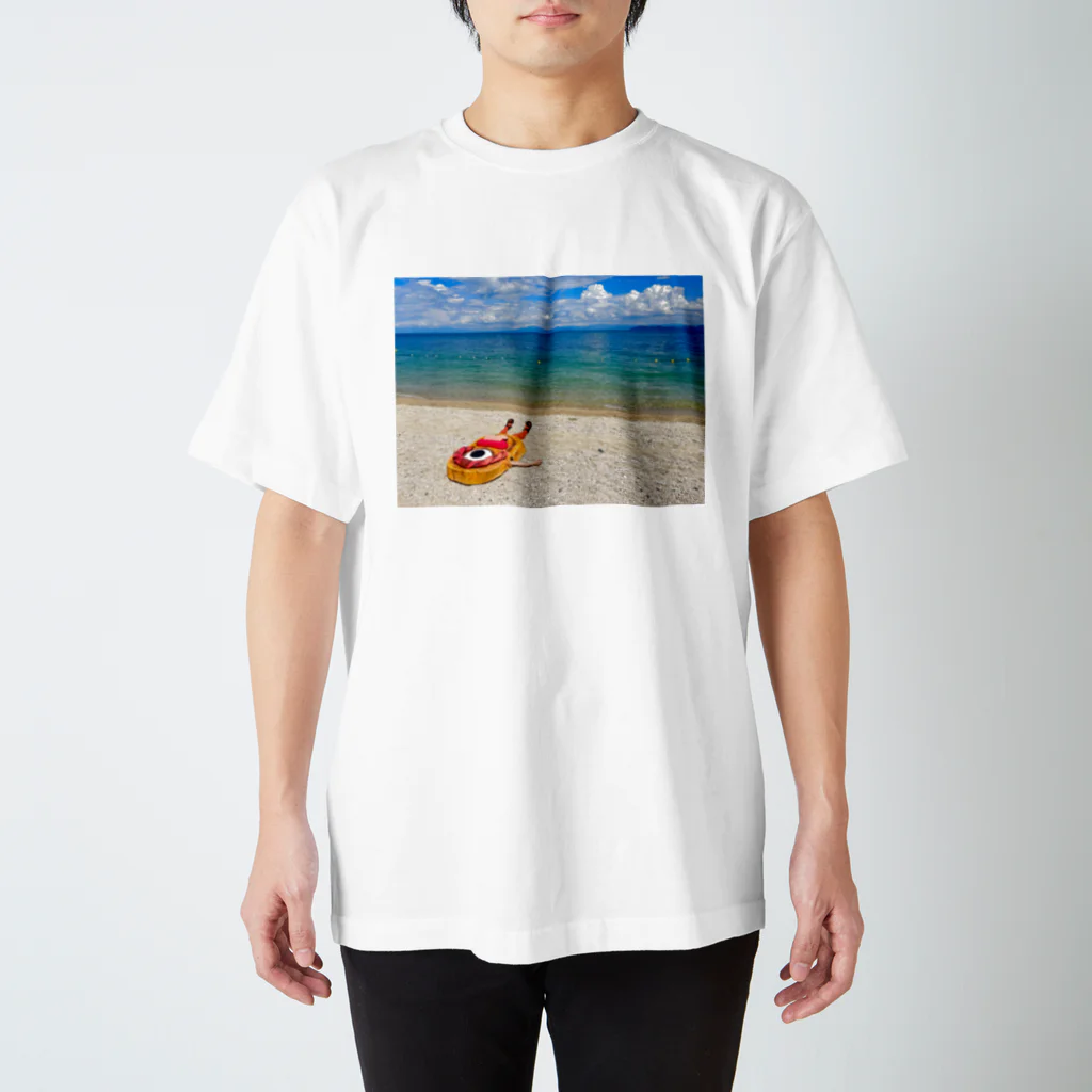 化けわらじ工房の琵琶湖の漂流物 Regular Fit T-Shirt