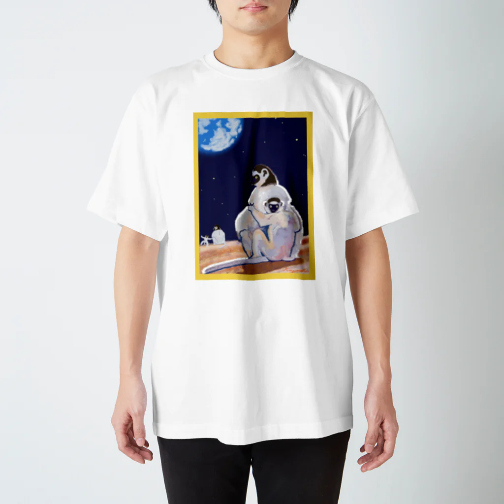 Kasabrankaの惑星を見る猿の親子 スタンダードTシャツ