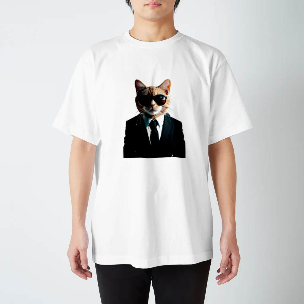 ramiakunのサングラスを掛けた猫 Regular Fit T-Shirt