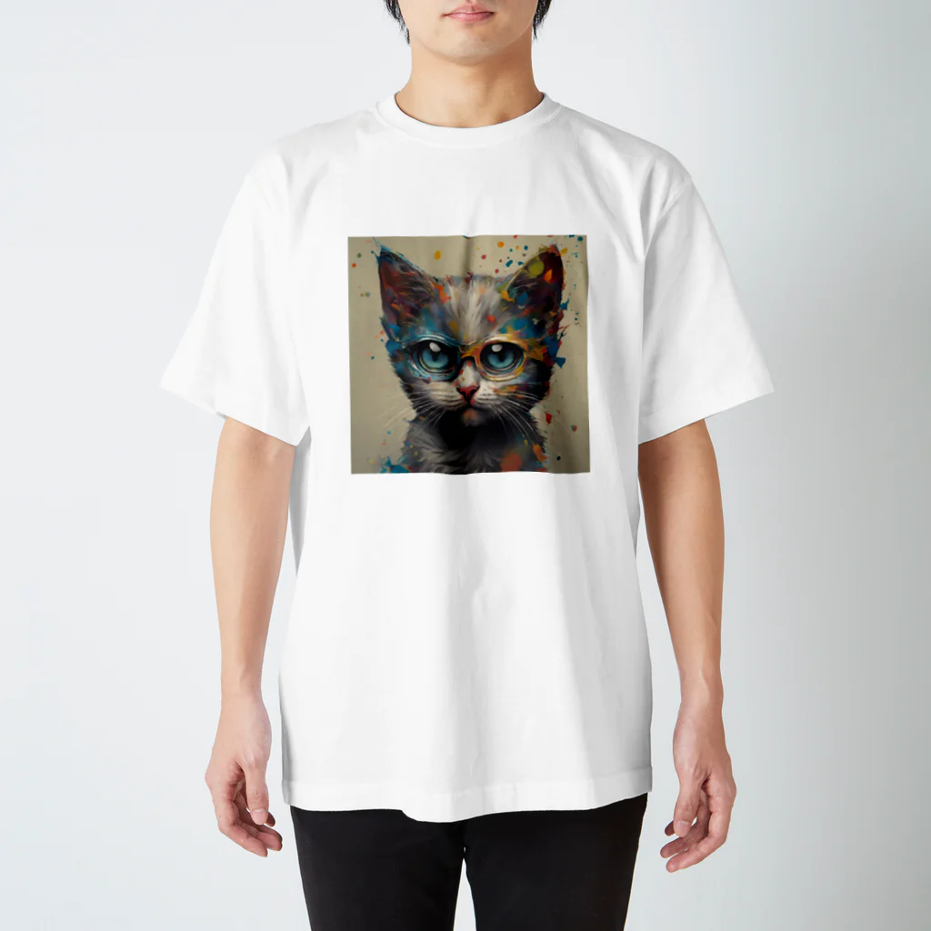 猫の憩い場の愛らしい子猫アート スタンダードTシャツ