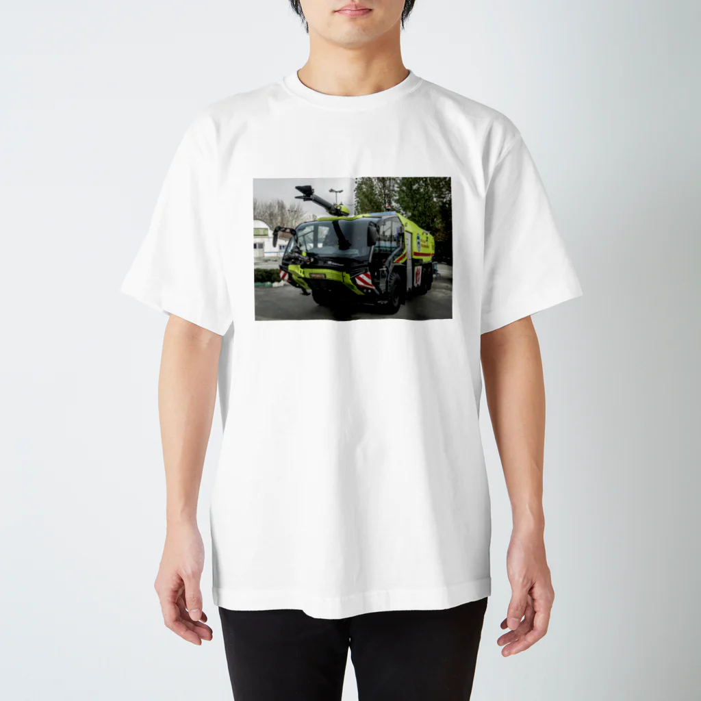 ビッグスマイルライフの黄色い消防車 Regular Fit T-Shirt