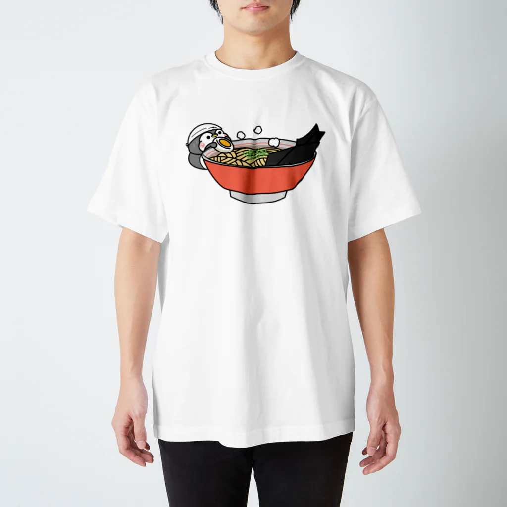 お腹すい汰＠のラーメン屋さんで働くペンギン Regular Fit T-Shirt