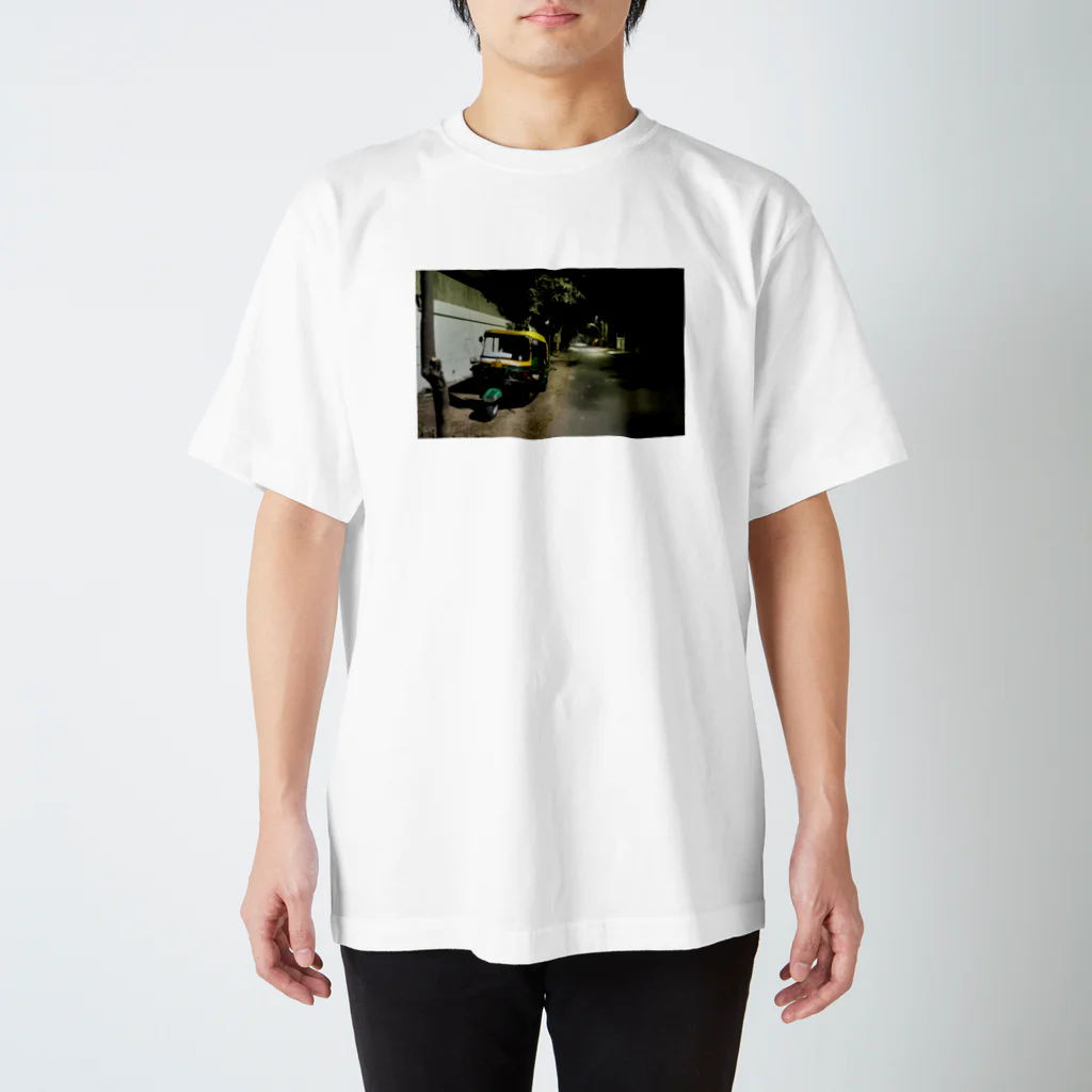 Maheshの夜のリクシャー スタンダードTシャツ