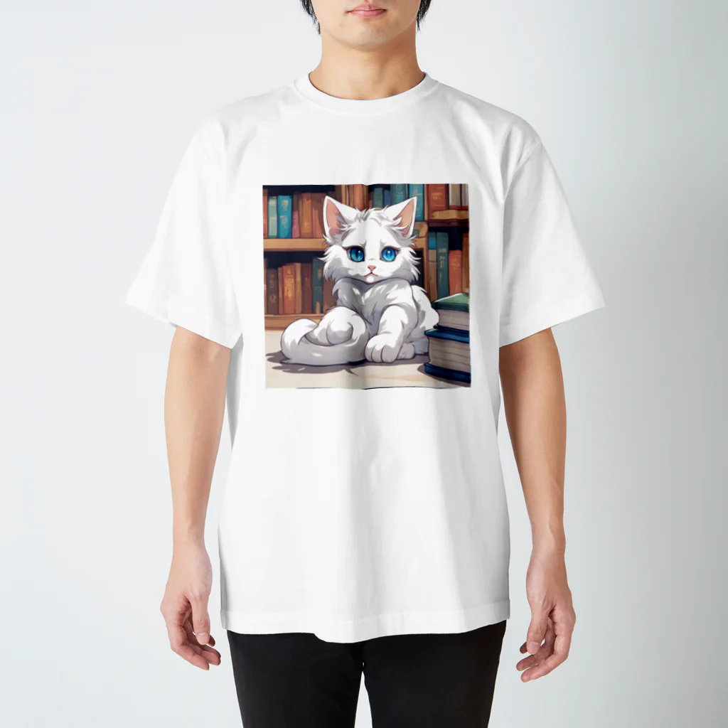 yoiyononakaの図書室の番猫02 Regular Fit T-Shirt