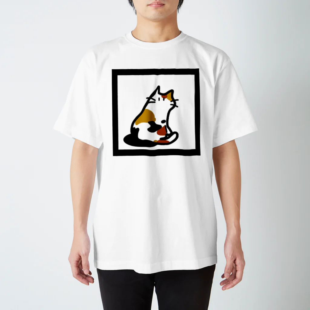 かさごさかのMikaeri cat (Mi-Ke) Regular Fit T-Shirt