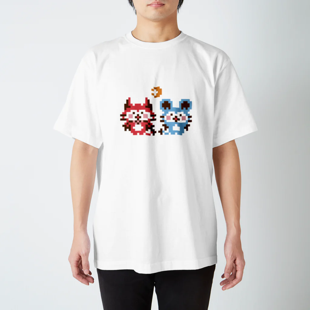 ミニマムユニヴァース@SUZURIのデビねこくんとデビねずちゃんと月のドット絵Tシャツ Regular Fit T-Shirt