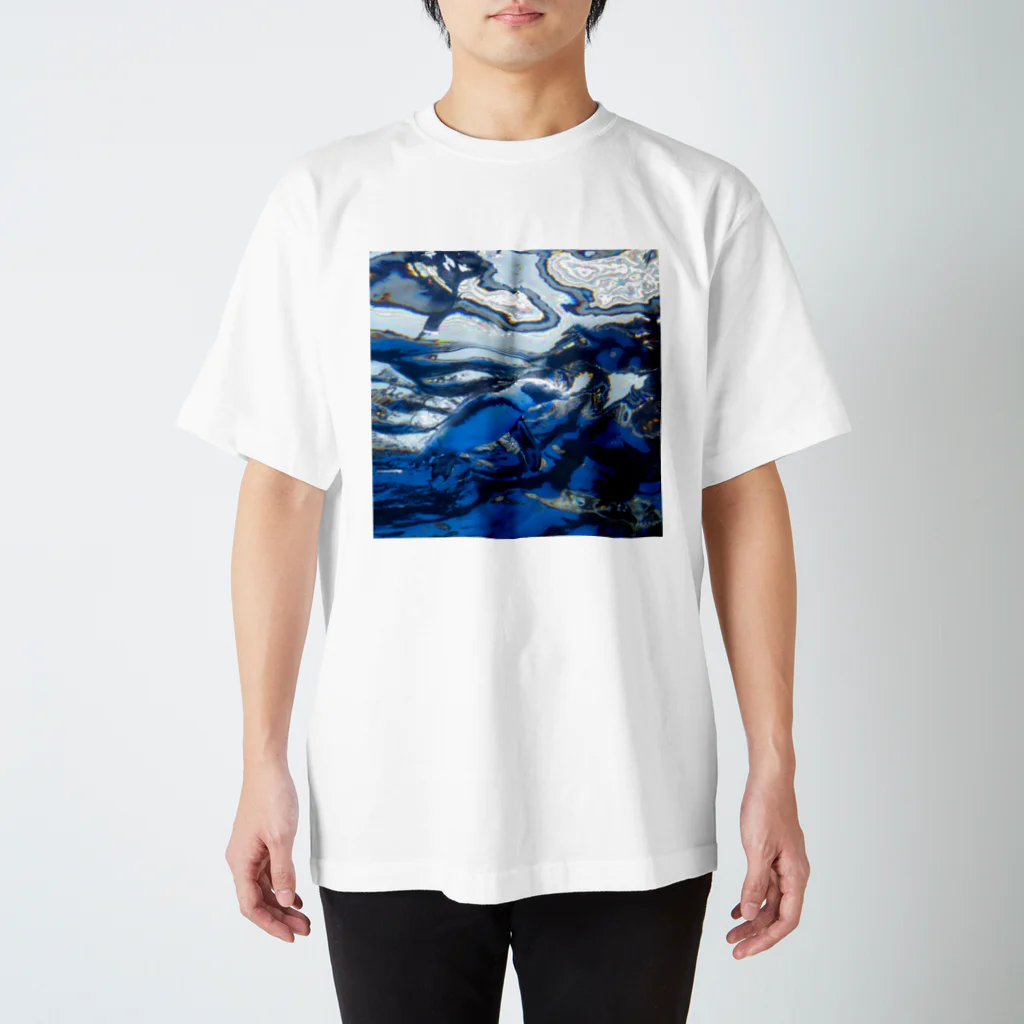 KUWAKUWA_SHOPの幻想ペンギン スタンダードTシャツ