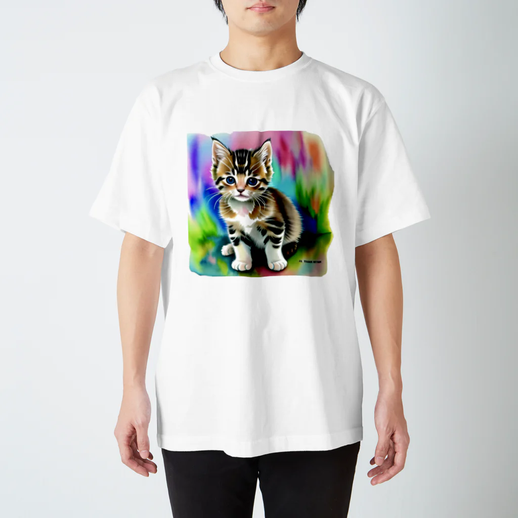 リラックスタイム44の見つめる子猫 スタンダードTシャツ