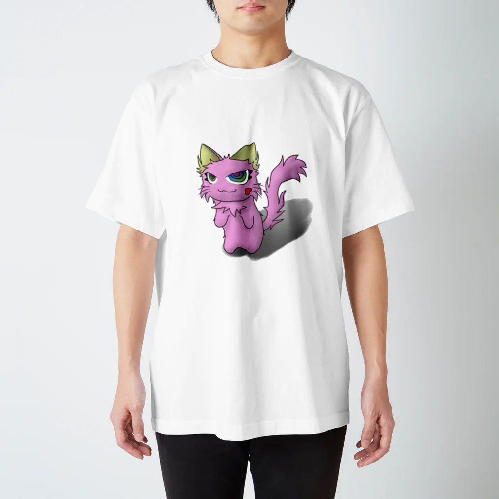 黒猫の鍵尻尾の桃猫 Regular Fit T-Shirt