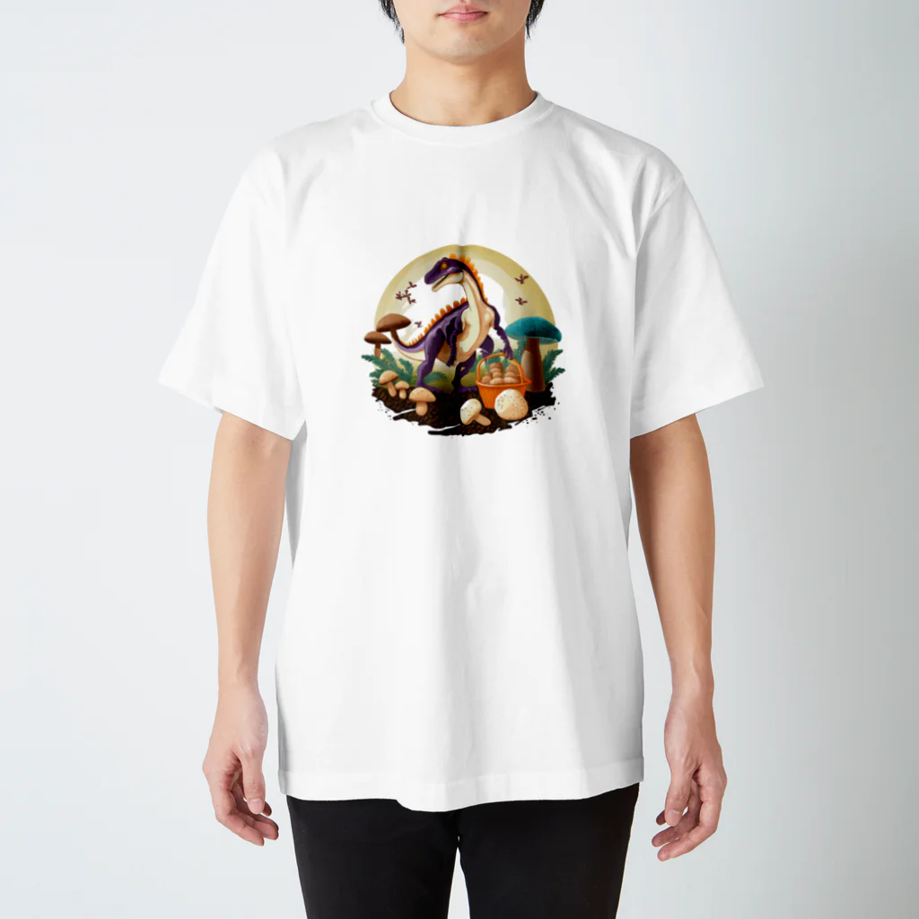 qi6（恐竜グッズ販売中！🦖）のきのこ狩りを楽しむテリジノサウルス スタンダードTシャツ