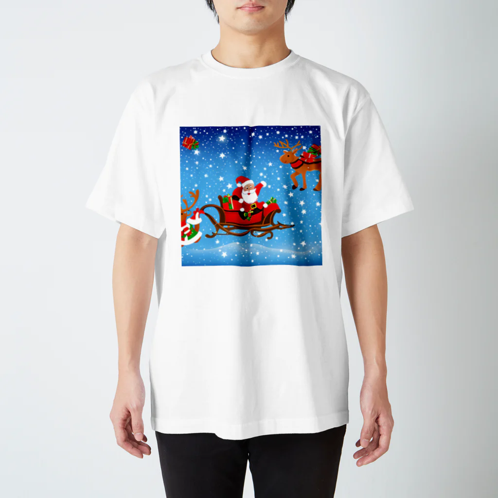 HirockDesignJapanのクリスマスイブにプレゼント配達するサンタクロースとトナカイ スタンダードTシャツ