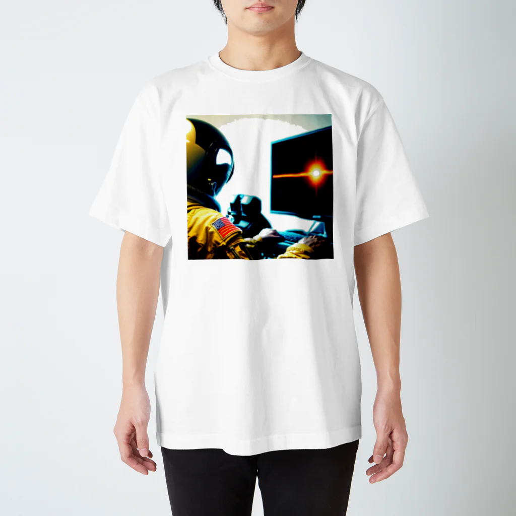 宇宙開発デザイン科の地球外のニート Regular Fit T-Shirt