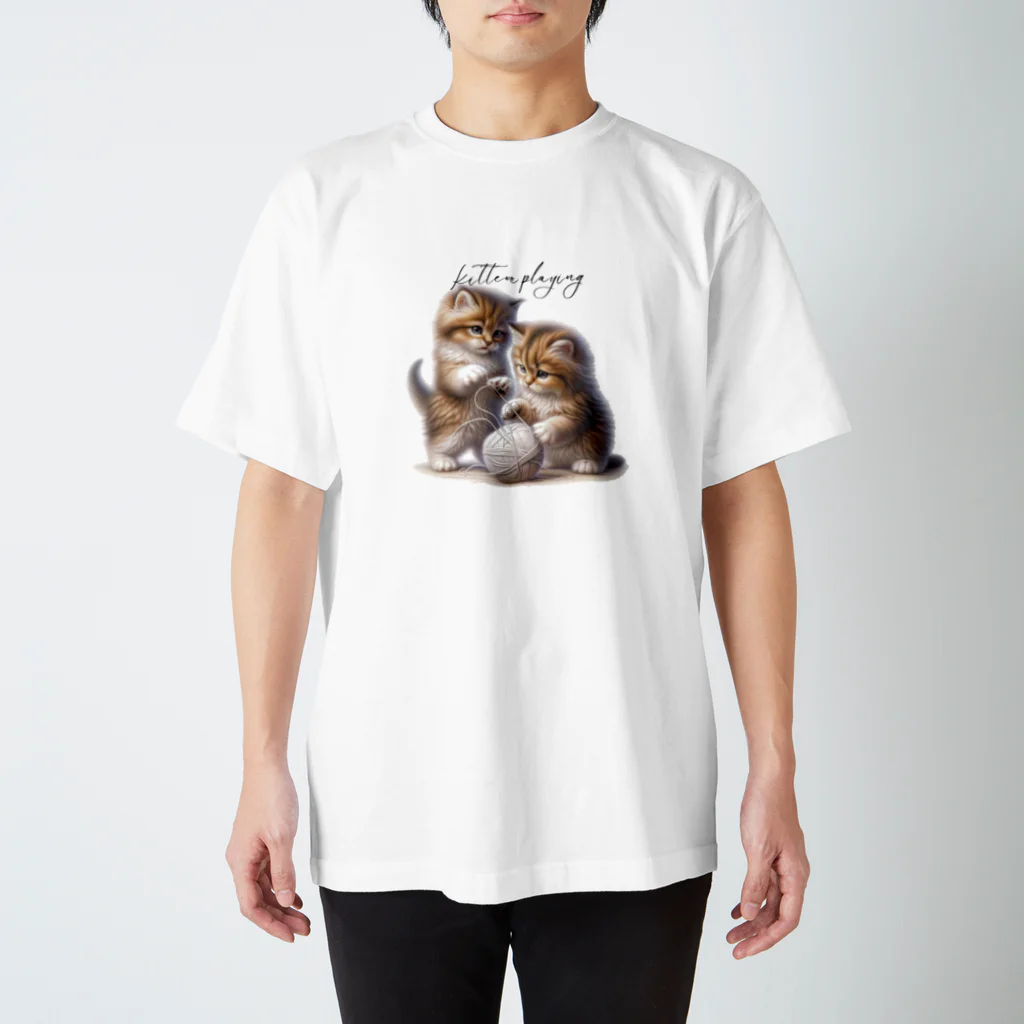 はんなり女史の毛糸玉と子猫 Regular Fit T-Shirt