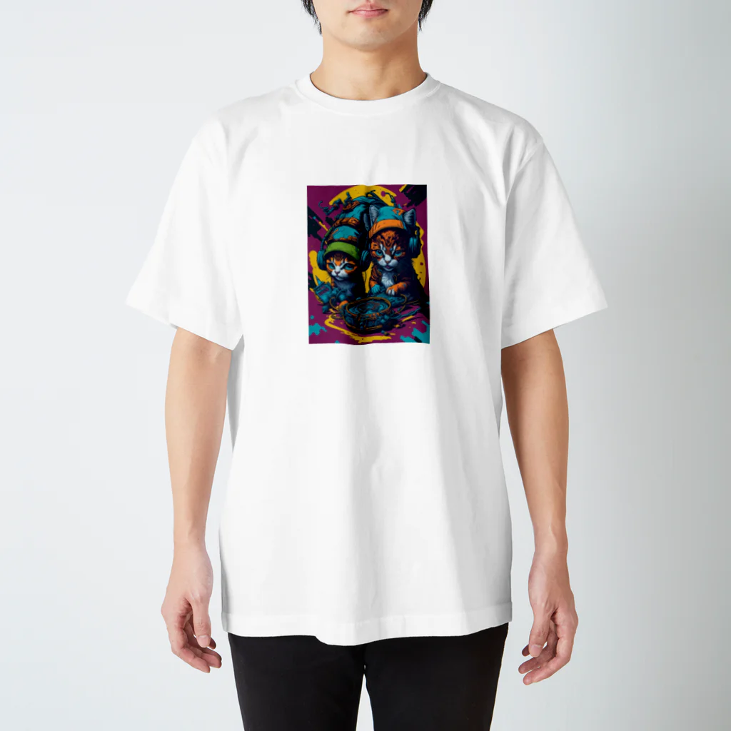 elelelのMusic cat Regular Fit T-Shirt