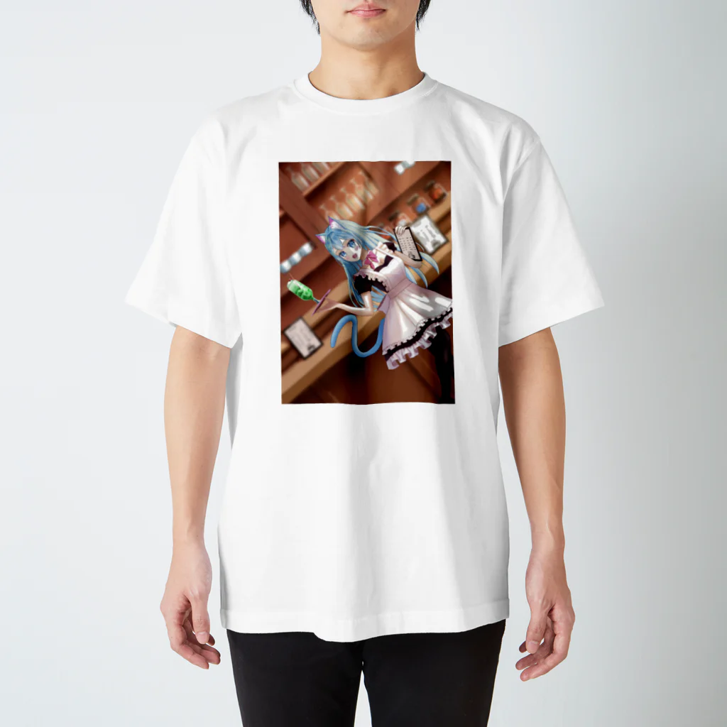 猫の尻尾の小さなカフェの看板娘 Regular Fit T-Shirt