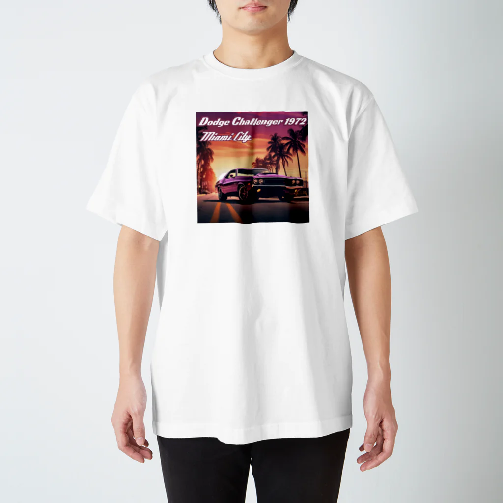 ｱｰﾄｷﾞｬﾗﾘｰ こっそり堂 (笑のDodge Challenger 1972 Miami cityモンスターマシーン スタンダードTシャツ