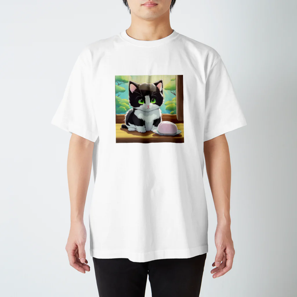 yoiyononakaのお餅と白黒猫 Regular Fit T-Shirt