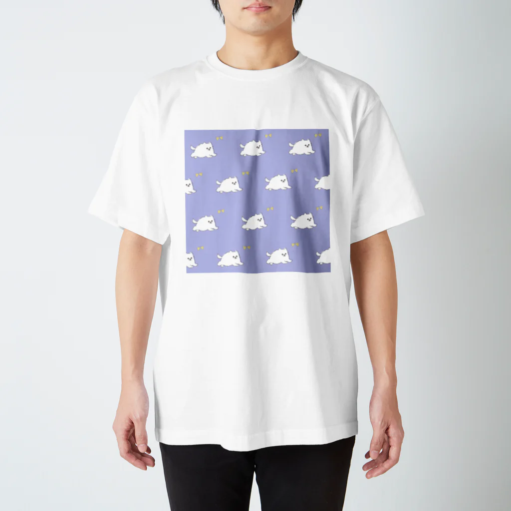 F_Illust_shopのモッフモフの白ぽめちゃん　蝶々を追いかける Regular Fit T-Shirt