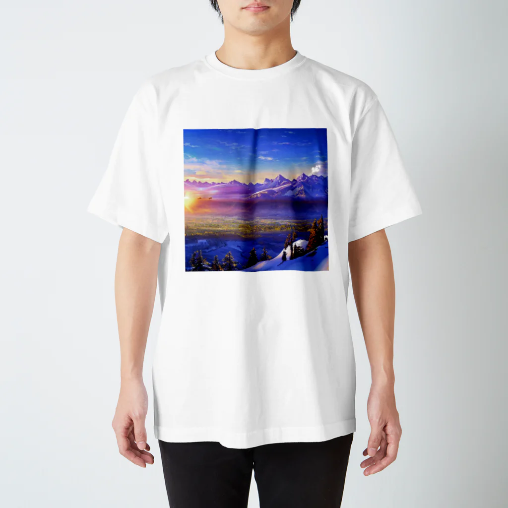 雑貨屋ちぃずの朝日と雪原の風景 スタンダードTシャツ