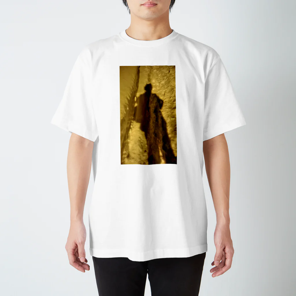 marimoriの人影 Regular Fit T-Shirt