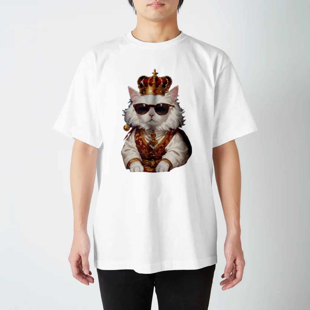 KAMIBUKROのサングラスをかけた王様猫 Regular Fit T-Shirt