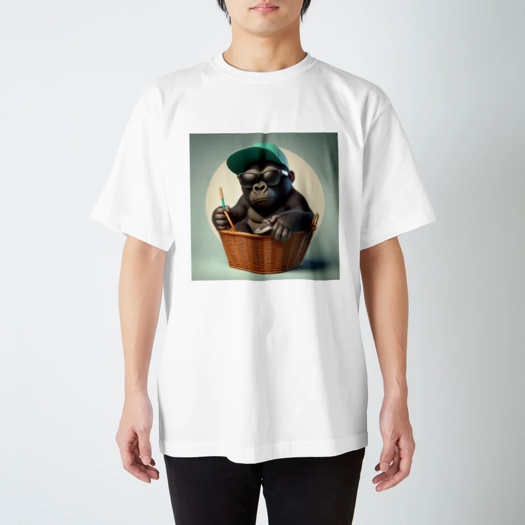 Visualbum5のバスケットゴリラ Regular Fit T-Shirt